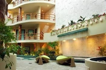 Maya Villa Condo Hotel and Beachclub3