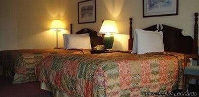 Kastle Inn Motel1