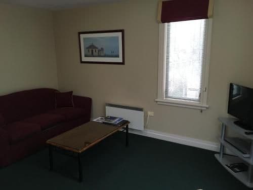 Deluxe One-Bedroom Suite