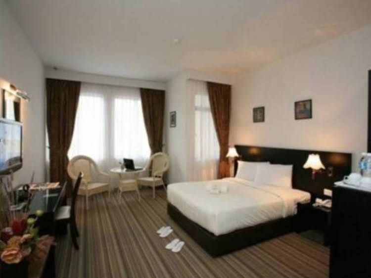 โรงแรมสวอน การ์เดน (Swan Garden Hotel)1