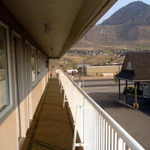 Skyline Motel1