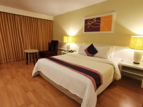 Deluxe Double or Twin Room