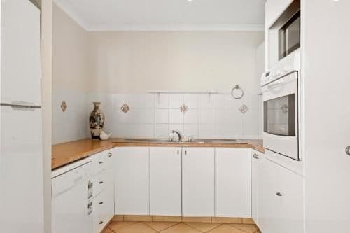 Ocean Front Two-Bedroom Apartment - No Aircon