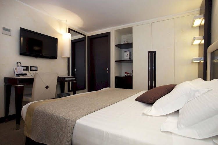 Les Fleurs Luxury House3