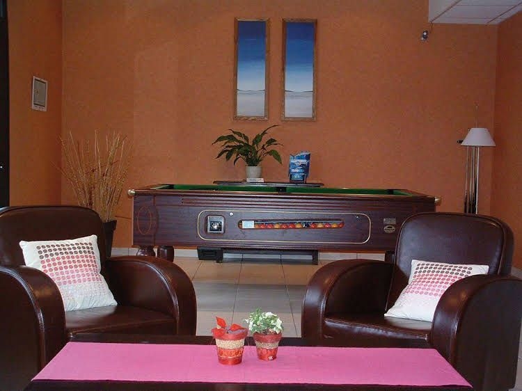 Lagrange Confort + Les Roches Douvres1