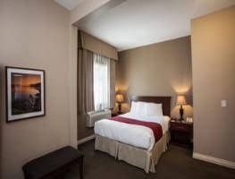 Days Inn & Suites-Revelstoke0