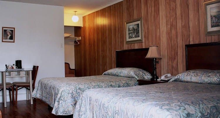 Lake City Motel1