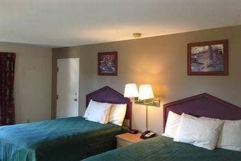 Swiss Chalets Village Inn1