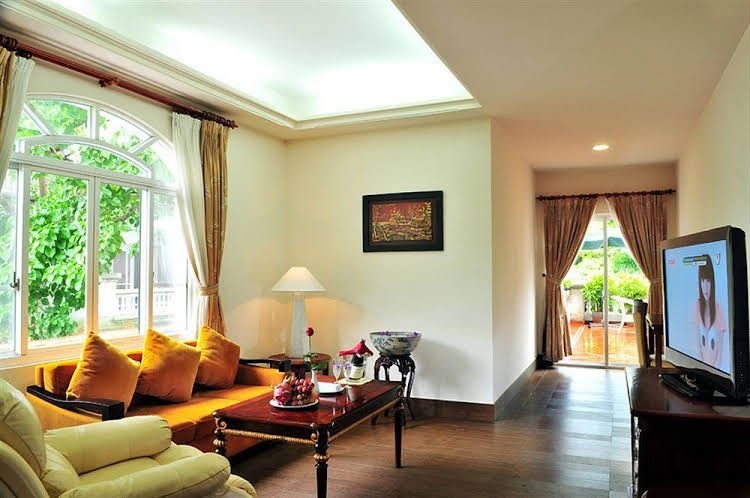 Royal Villas Halong1