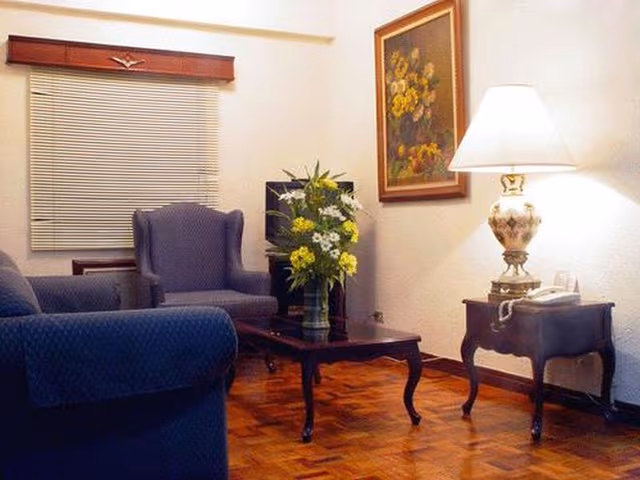 DOUBLE ONE BEDROOM
