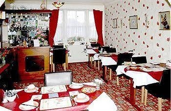 The Lyndsay Guest House3