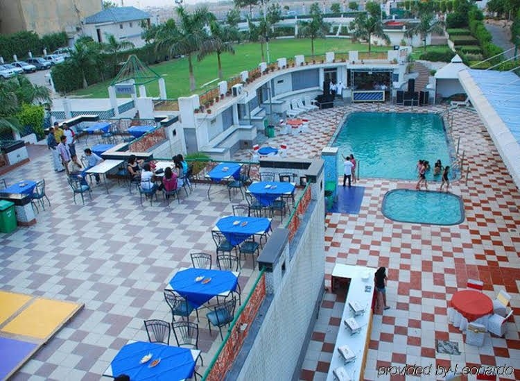 Dee Marks Airport Hotel & Resorts4