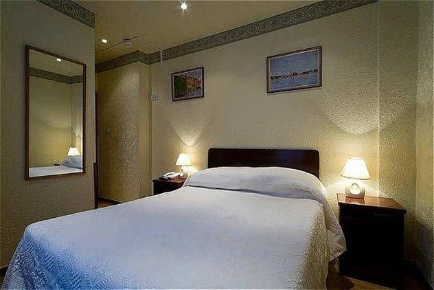 ลา กาฟเฟ่ เบดแอนด์เบรกฟาสต์ (La Gaffe Bed and Breakfast)2