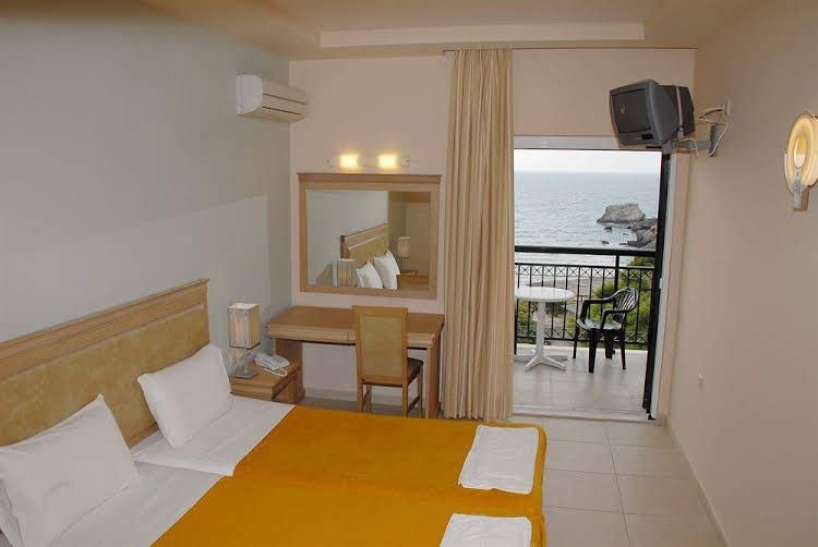 Glyfada Beach Hotel3