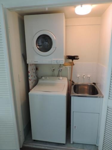 Emerald Sands Holiday Apartments3