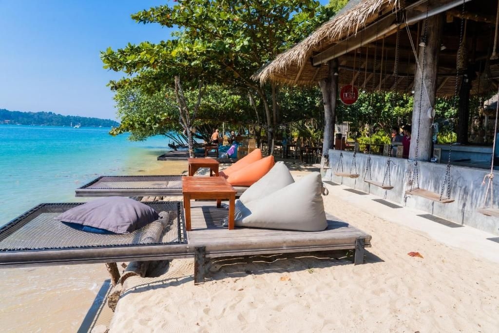 เดอะ ทรอปิคัล บีช รีสอร์ต (The Tropical Beach Resort)1