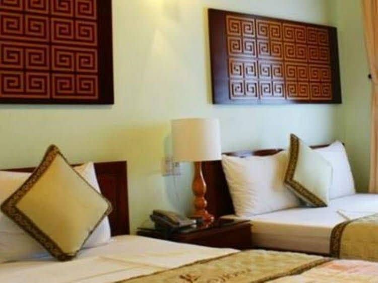 Amigo Hotel Amigo Hotel