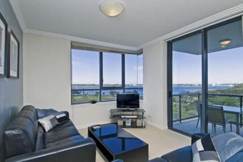 Luxury Two-Bedroom Apartment - Top Floor