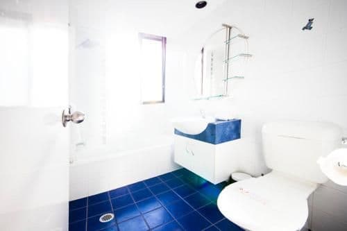Deluxe Two-Bedroom Apartment with Ocean View and Air-conditioning