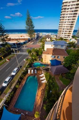 Deluxe Two-Bedroom Apartment with Ocean View and Air-conditioning