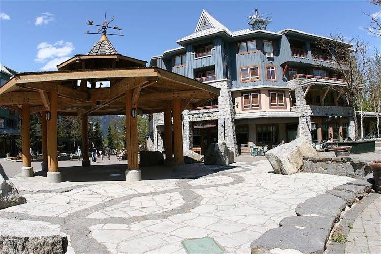 Town Plaza Suites by ResortQuest Whistler4