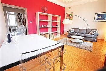 Art Apartment1