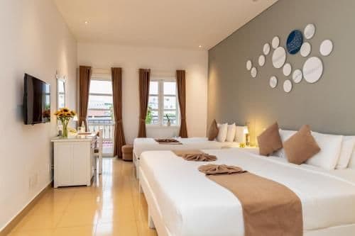 Deluxe Family Room with City View