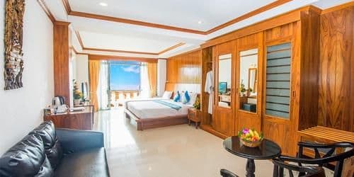 Grand Deluxe Twin Room