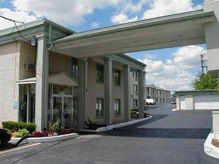 Budgetel Inn and Suites - Glen Ellyn3