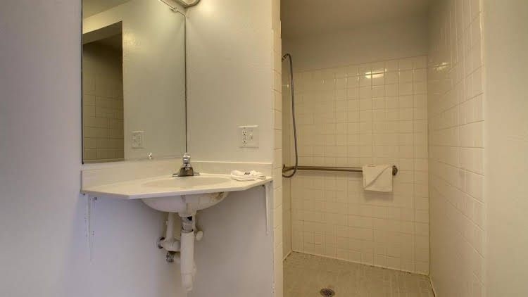 Motel 6 Des Moines North0