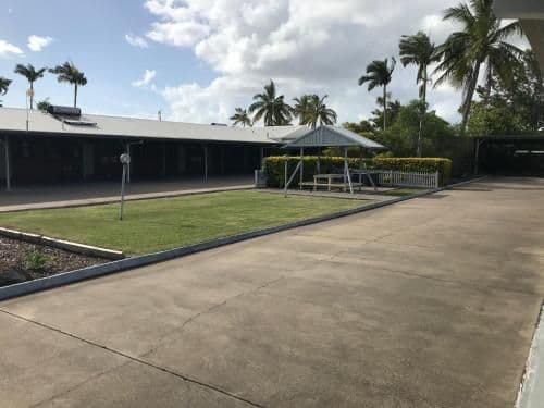 Standard Twin Room with Mountain View - Pet Friendly