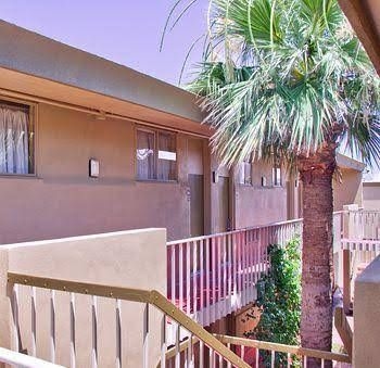 Travelodge Phoenix Downtown2