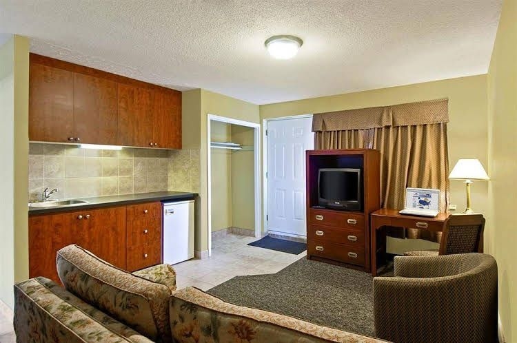 Canada's Best Value Inn-Burlington/Hamilton3