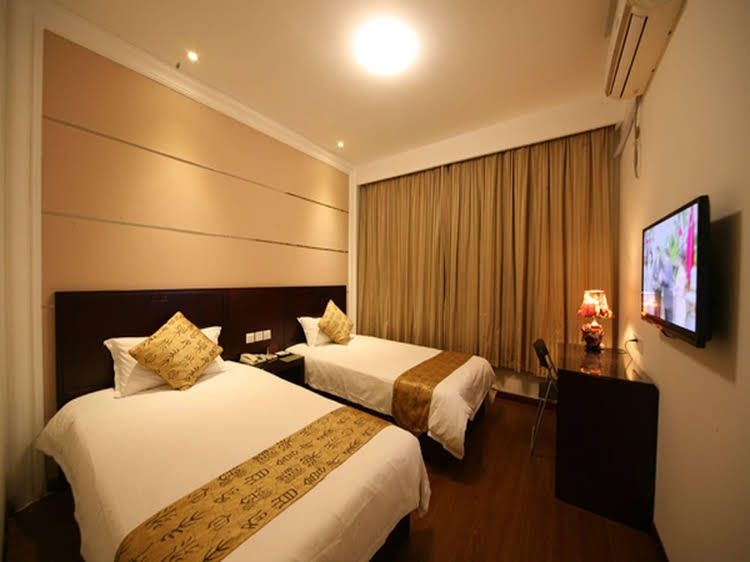 Baolong Homelike Hotel (Hongqiao Branch)1