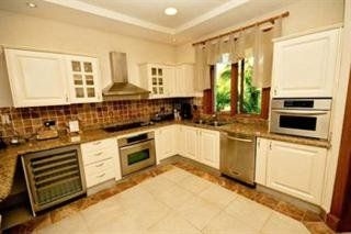 Caleton Club & Villas1