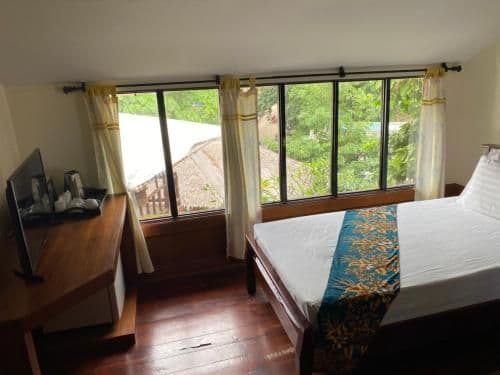 Deluxe Bungalow (3 Adults)