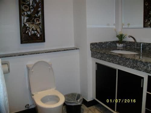 Superior One-Bedroom Apartment