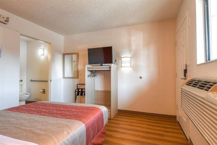 Motel 6 Los Angeles - Harbor City2