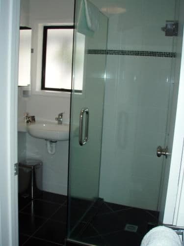 Luxury Studio with Lake View and Private Thermal Pool