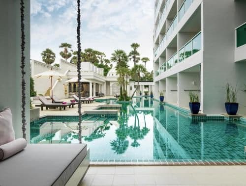 Deluxe Double Room with Pool Access