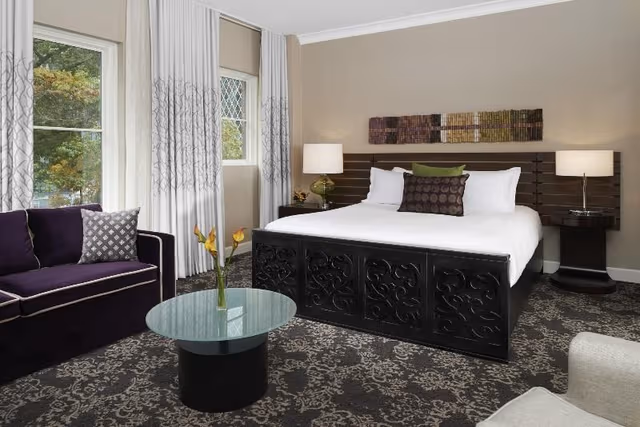 DOUBLE QUEEN SIZE BED