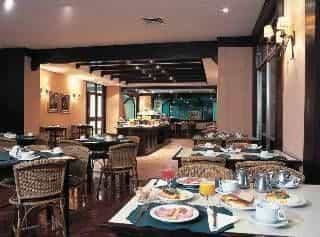 Hotel Deville Business Maringa