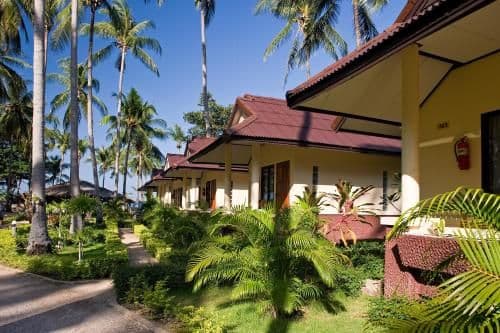 Deluxe Bungalow with Pool Side