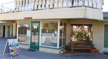 Alice Motor Inn0
