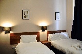 Airways Hotel Victoria, London1