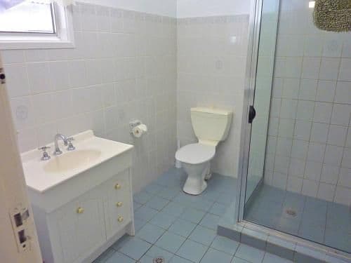 King Parrot Two-Bedroom Cottage