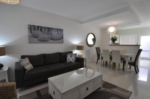 Deluxe One or Two-Bedroom Apartment with River View (number 3)