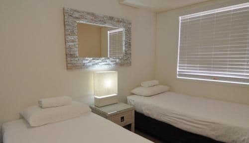 Three-Bedroom Apartment with Pool View (number 9)