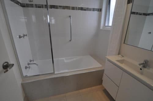 Three-Bedroom Apartment with Pool View (number 6)