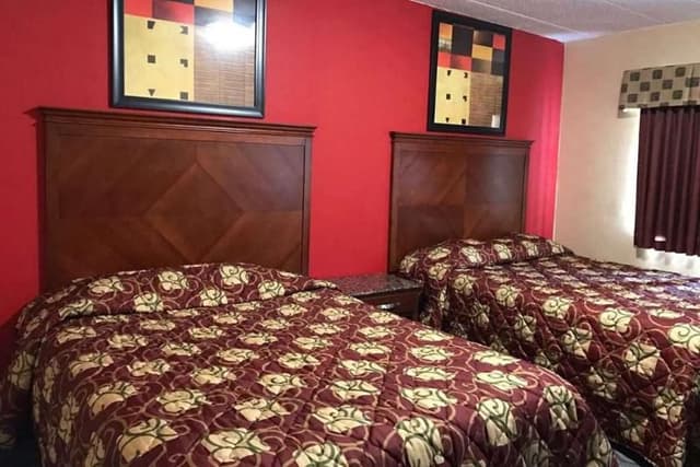 DOUBLE TWO BEDS